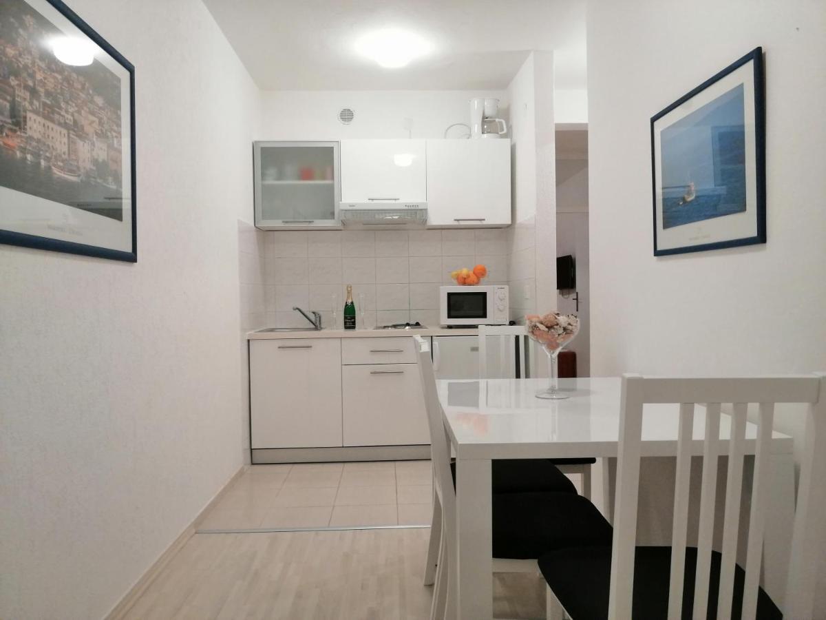 Apartment Aria Baška Voda エクステリア 写真